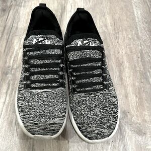 APL women’s TechLoom Breeze sneaker